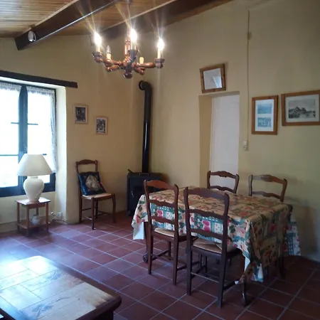 펜션 Du Rocher Mareuil-sur-Lay
